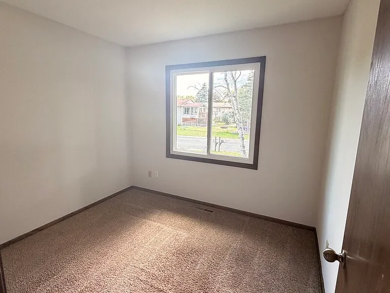 9755 Nathan Ln N — Photo 14