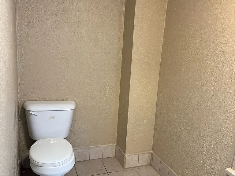 2802 Laurel Ave — Photo 12