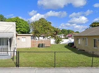 404 Foster Rd, Hallandale, FL 33009