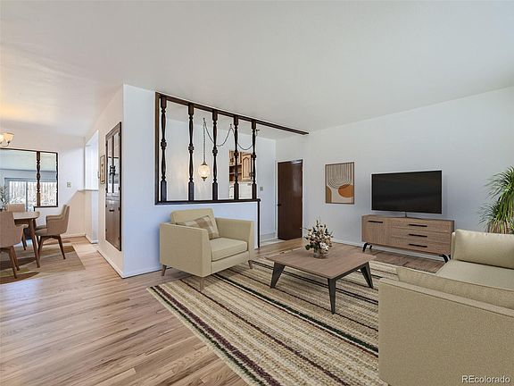 3rd image of 1627 S Knox Court