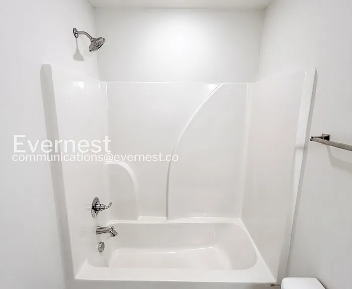 305 Raines Ct — Photo 16