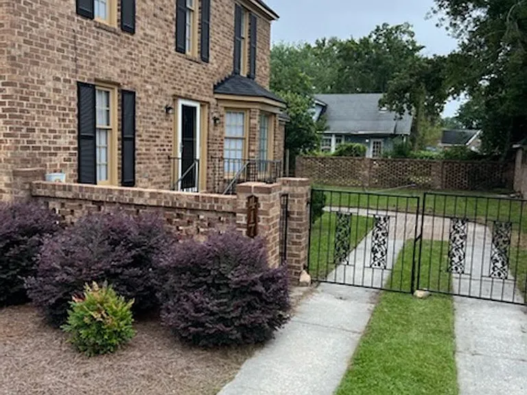 417 N Ebenezer Rd — Photo 2