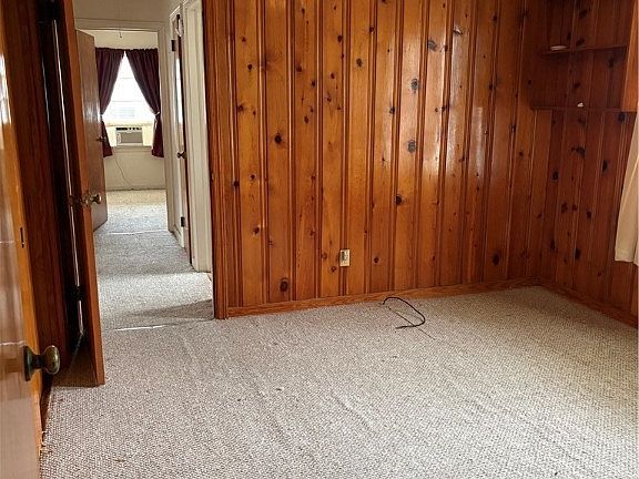 3rd image of 1818 E 60th Street