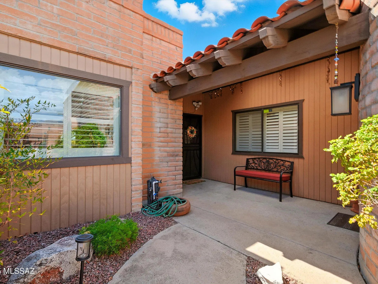 2 bed, 2.0 bath, 1476 sqft, $5,000 — Photo 2