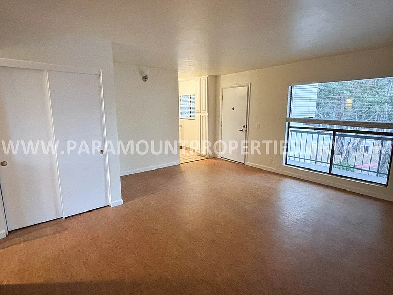 500 Glenwood Cir #528 — Photo 2
