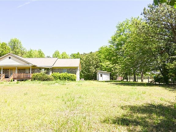 2nd image of 2755 Langley Rd #1
