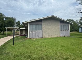 6920 SW Towerview Ln, Topeka, KS 66619