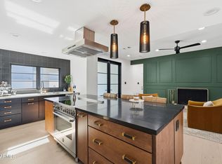 3901 E WELDON Avenue, Phoenix, AZ 85018