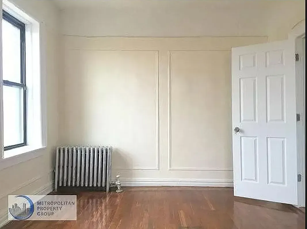 3015 Roberts Avenue — Photo 4
