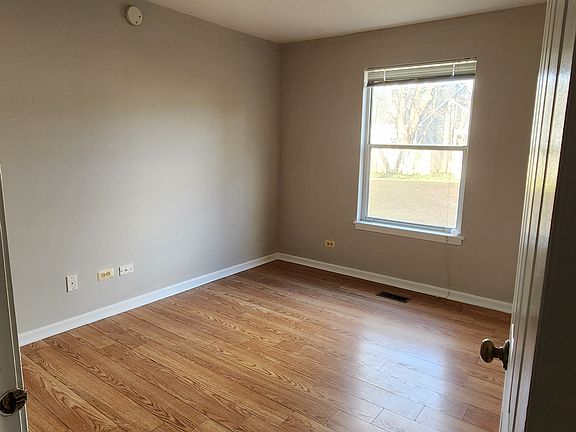 5th image of 1241 Bradwell Ln APT A