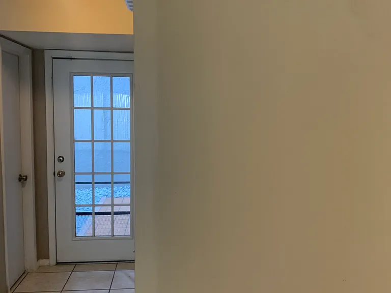 1536 N Carolwood Blvd — Photo 12
