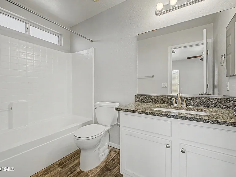 1633 S 225th Ln — Photo 22