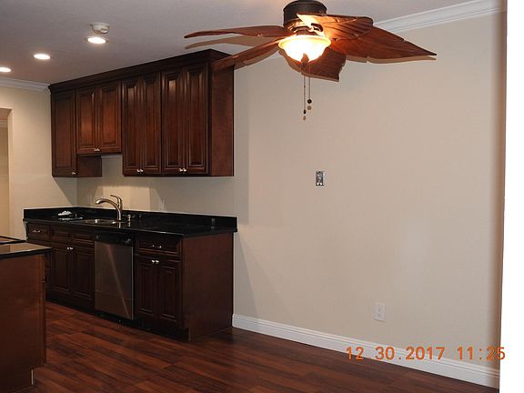 4th image of 296 Tradewinds Dr APT 5
