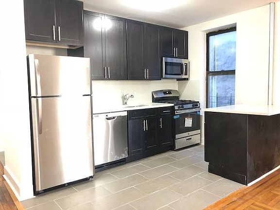 5th image of 243 Hart St APT 3C