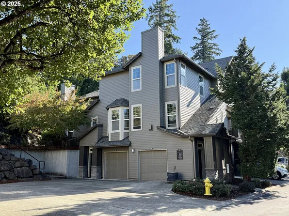 800 Springtree Ln, West Linn, OR 97068