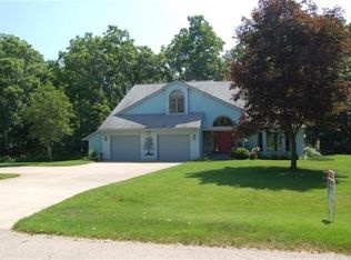 3528 Indian Creek Rdg NW, Grand Rapids, MI 49544