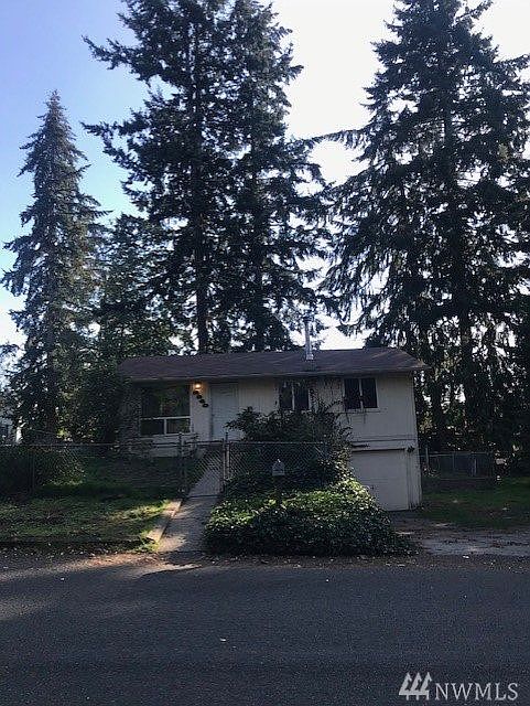 1st image of 2340 Oak Dr