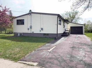 41 Bell Cir, Silver Bay, MN 55614