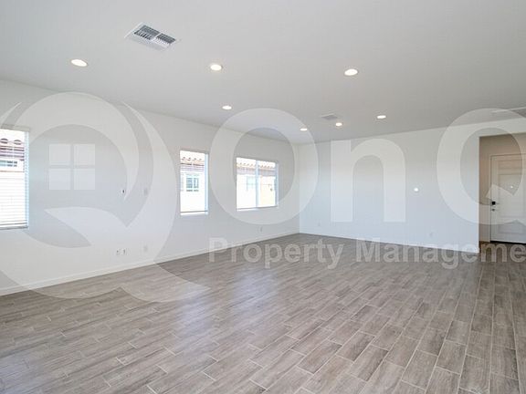 5th image of 23067 E Lords Way