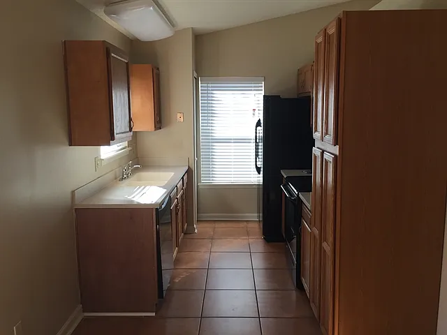 3305 Secret Isle Ln — Photo 2