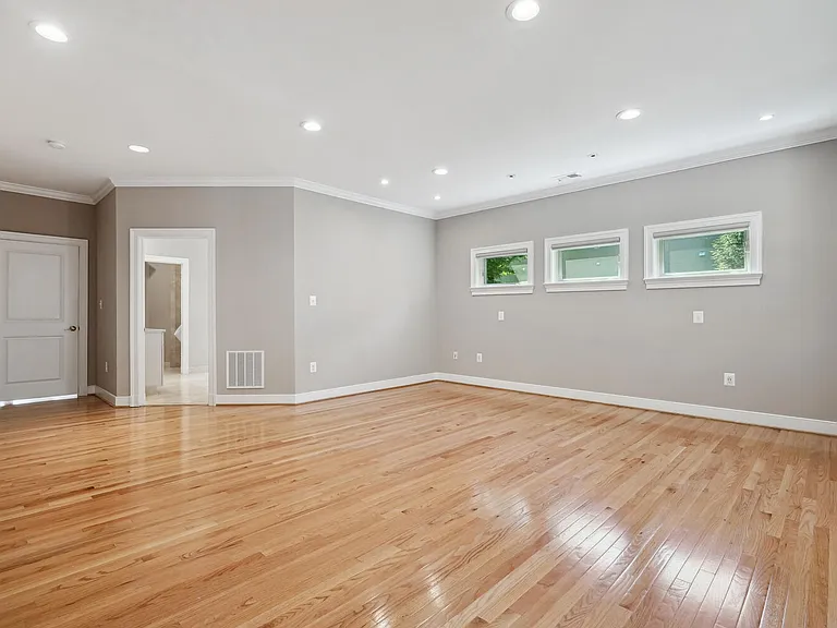 1530 Forest Villa Ln — Photo 42
