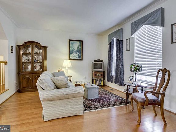 3rd image of 6328 Dunman Way