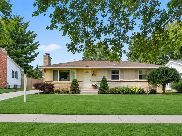 1399 Clover Crest Ave NW, Grand Rapids, MI 49504