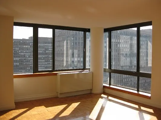 Rented by Classic Marketing- 530 Park1 | media 39