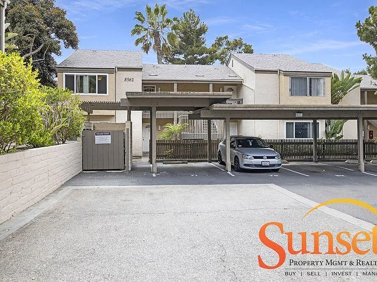 8561 Villa La Jolla Dr #C — Photo 13