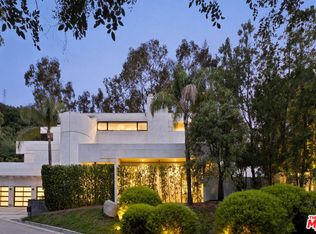 11210 Briarcliff Ln, Studio City, CA 91604