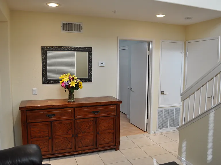 278 Brookview Ct — Photo 1