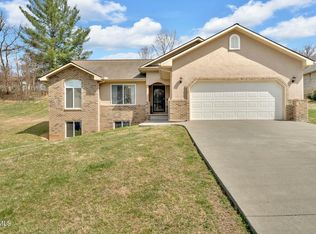 138 Quail Ridge Rd, Johnson City, TN 37601