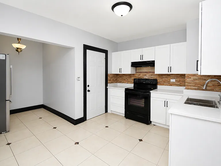 600 Sunderlin St #2 — Photo 7