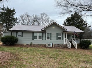 1989 Sigman St, Hickory, NC 28602
