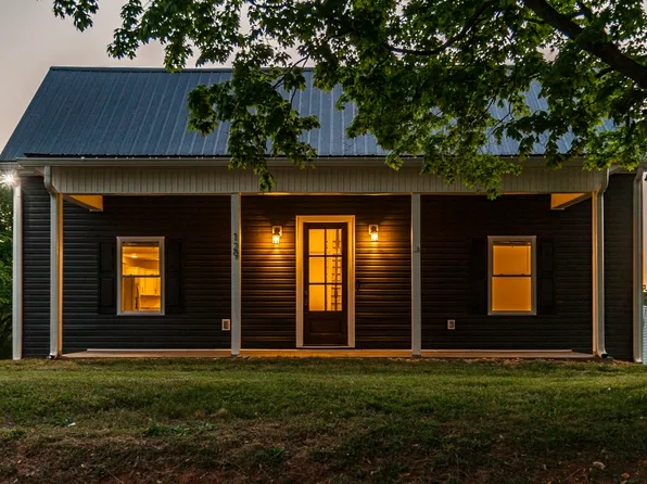 129 S Cedar St, Cross Plains, TN 37049