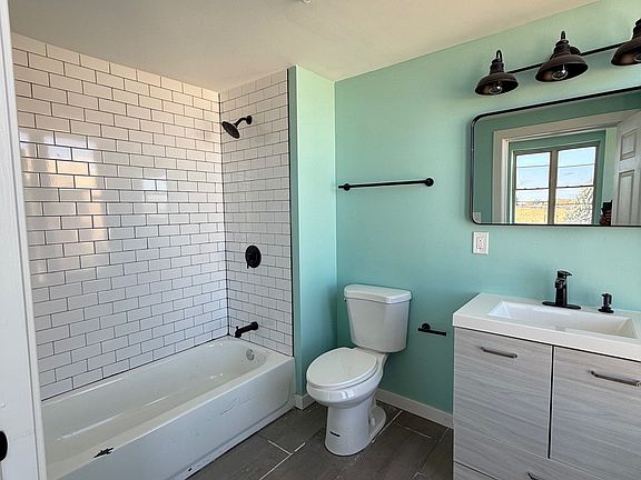 5th image of 1016 Milwaukee Ave #307