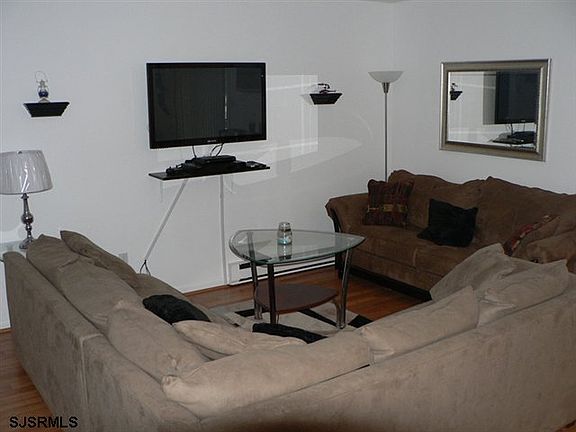 2nd image of 1217 Simpson Ave APT 1