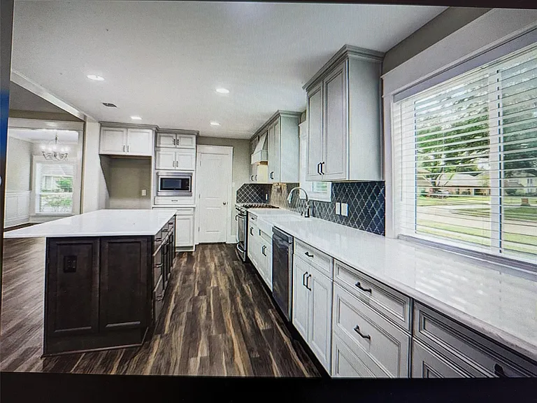 2826 Edgewood Dr — Photo 5