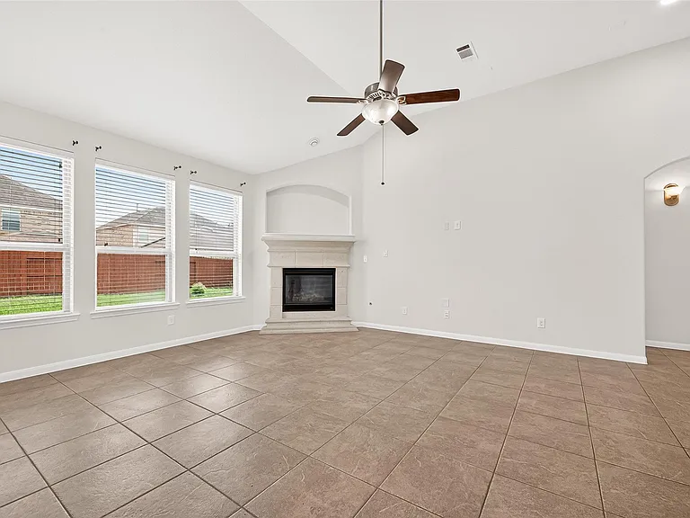 17415 Sandalisle Ln — Photo 12
