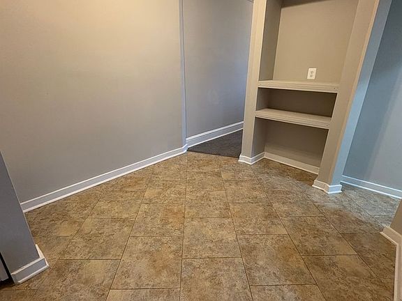 5th image of 223 N La Crosse Avenue 2 #Lc-25