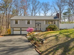 6 Embassy Ln, Andover, MA 01810