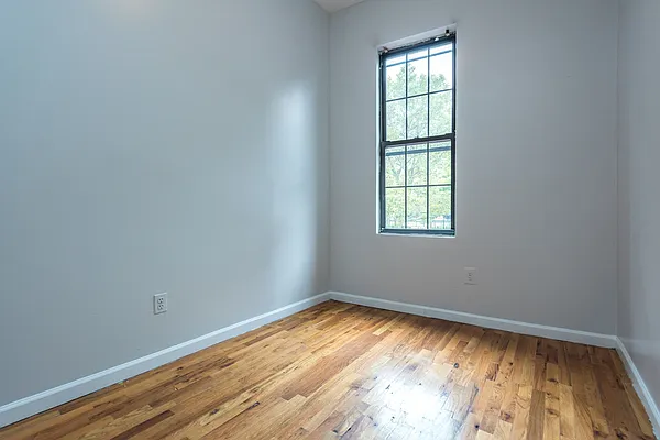 Rented by Nooklyn NYC LLC | media 3