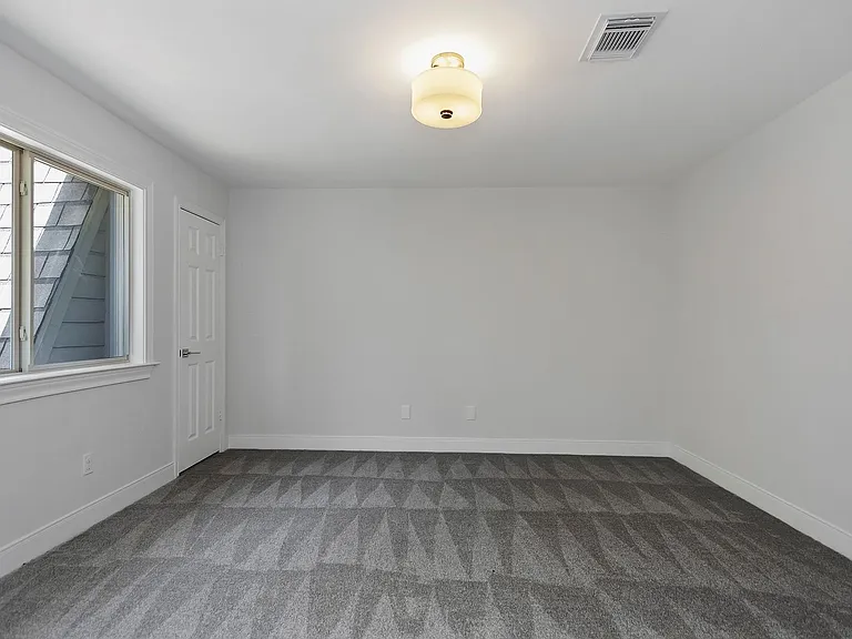 810 Herdsman Dr — Photo 30