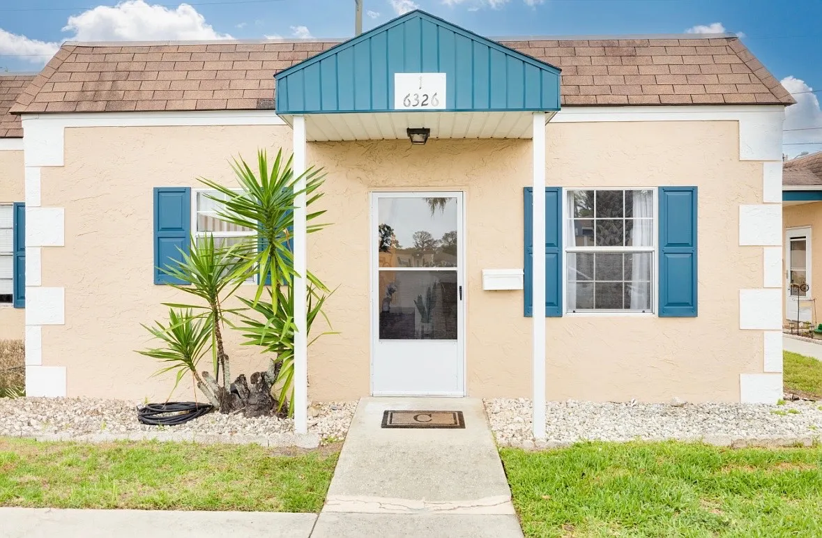 2 bed, 864 sqft, $1,600 — Photo 1