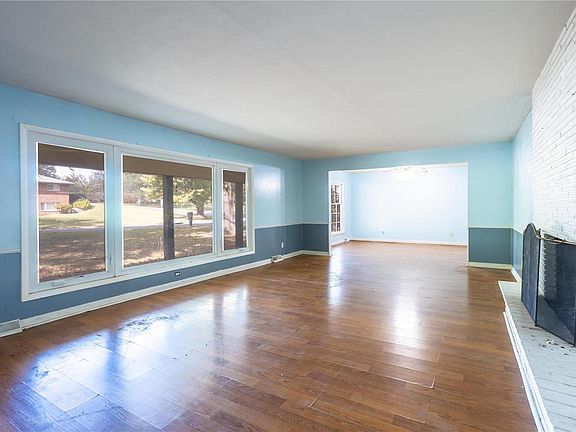 4th image of 12095 Mignon Dr