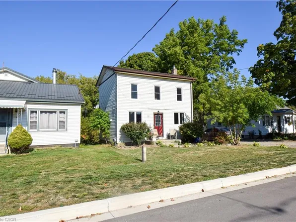 39 Young St, Tillsonburg, ON N4G 3H6