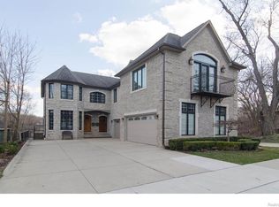 309 W 2nd St #1, Rochester, MI 48307