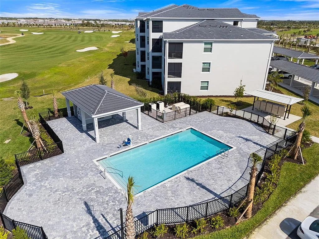 2 bed, 2.0 bath, 1568 sqft, $2,200 — Photo 4