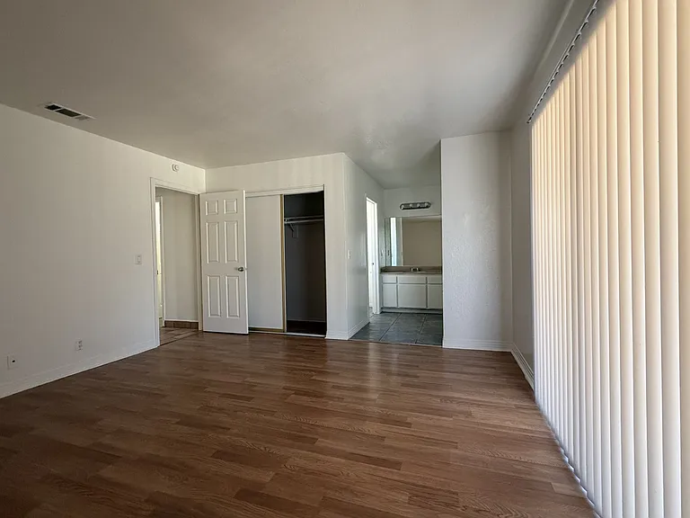 10867 Pinon Ave — Photo 5