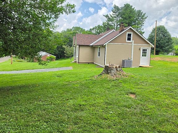 4th image of 97 Robincrest Ln